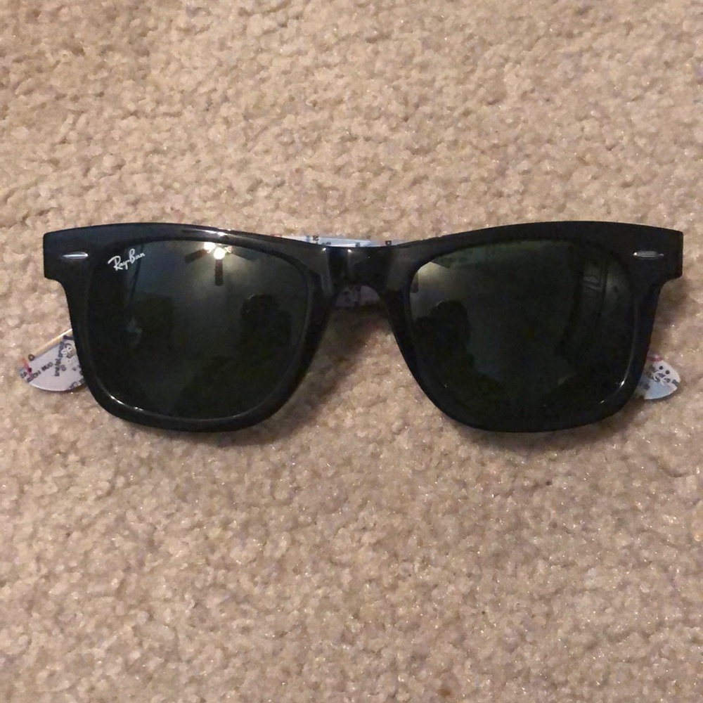 RayBan Wayfarer Sunglasses